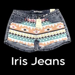 NWT Iris Jeans Denim Shorts, Aztec Print Front, Stone Washed,‎ Size Large